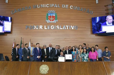 Câmara celebra os 74 anos de Cubatão homenageando personalidades da