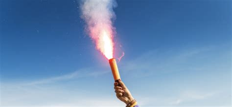 How to Dispose of Road Flares Properly (+ Alternatives)