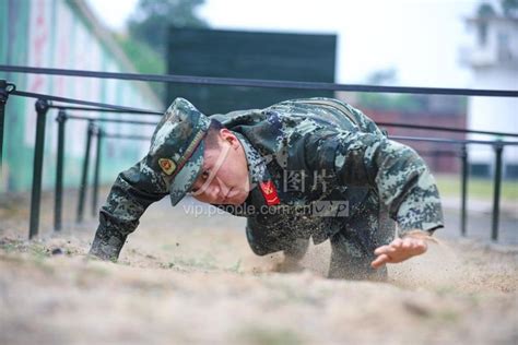 广西防城港：初冬练兵忙 淬炼正当时 人民图片网