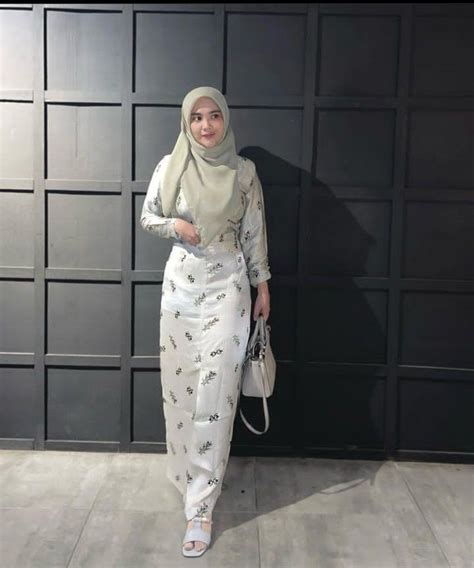 Pin Oleh Azrie A Di Tutup Kepala Gaya Hijab Model Baju Wanita Gaya