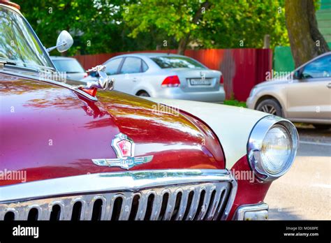 Volga Gaz Soviet Car Fotos Und Bildmaterial In Hoher Aufl Sung Alamy