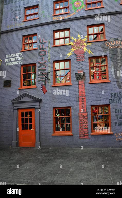 Weasley S Wizard Wheeze S In Diagon Alley At The Wizarding World Of Harry Potter Expansion At