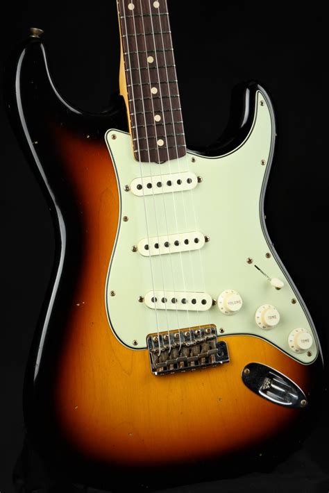 Fender Custom Shop Stratocaster Journeyman Relic Off