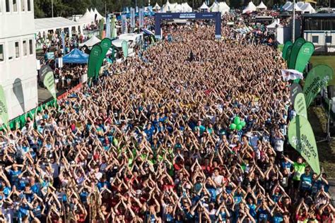 16 000 Läufer innen beim Leipziger Firmenlauf 2023 xity de