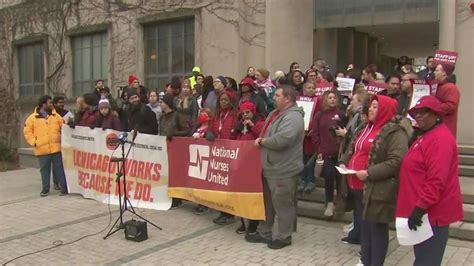 Uchicago Medicine Nurses Vote Authorize Strike As Negotiations Continue