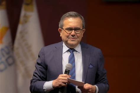 Ildefonso Guajardo se baja de la contienda de la oposición y dirigirá