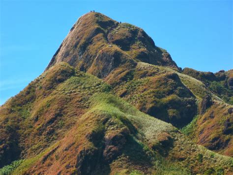 MT. BATULAO, BATANGAS: MY FIRST NIGHT TREK - Lakwatserong Tsinelas