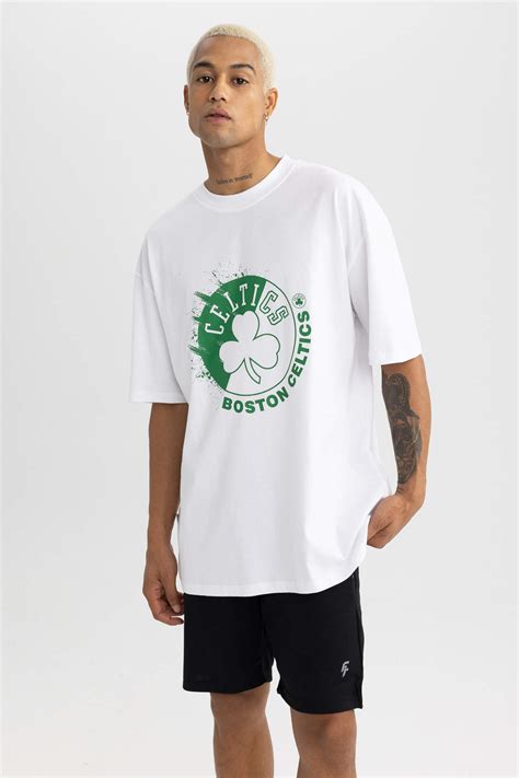 Beyaz Erkek DeFactoFit NBA Boston Celtics Oversize Fit Bisiklet Yaka