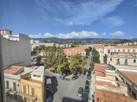 Vendita Appartamento Messina Quadrilocale In Via Oreto Buono Stato