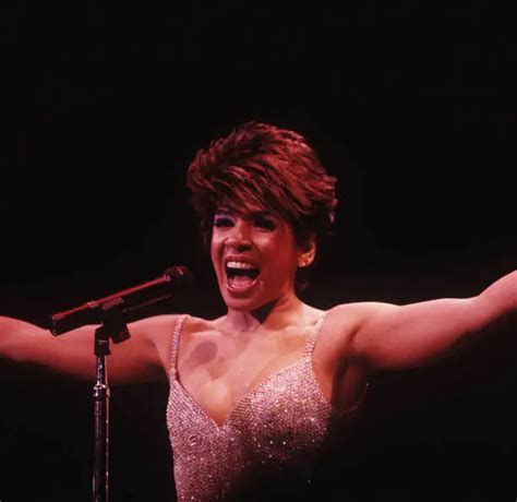 Welsh Singer Shirley Bassey Performs At The Royal Albert Hall 1986 Old