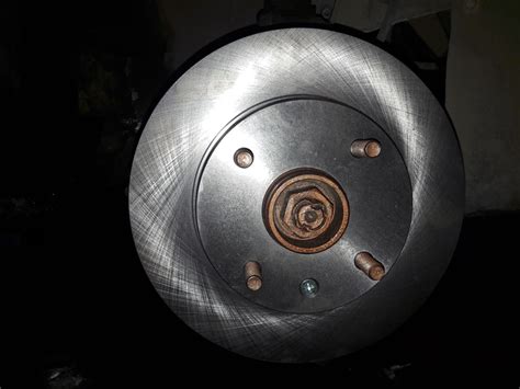 Замена передних тормозных дисков и колодок — Chevrolet Lacetti 5D, 1,6 ...