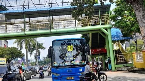 Sopir Bus Trans Metro Pekanbaru Belum Gajian Bulan Keuangan Daerah