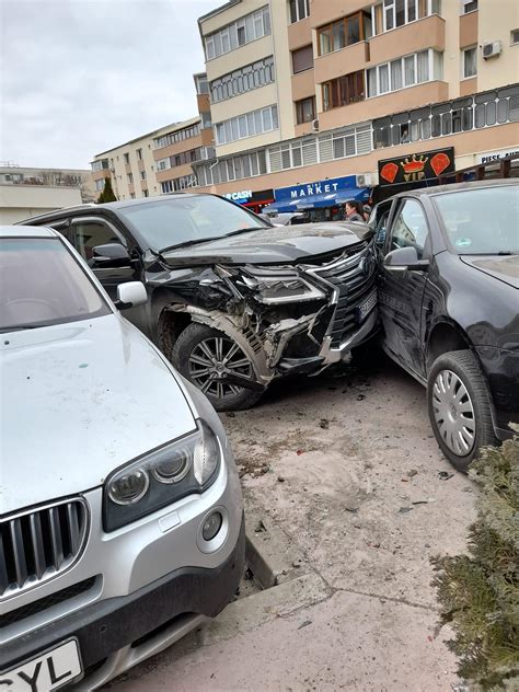 Roman Autoturism Nmatriculat N Ucraina Implicat Ntr Un Accident