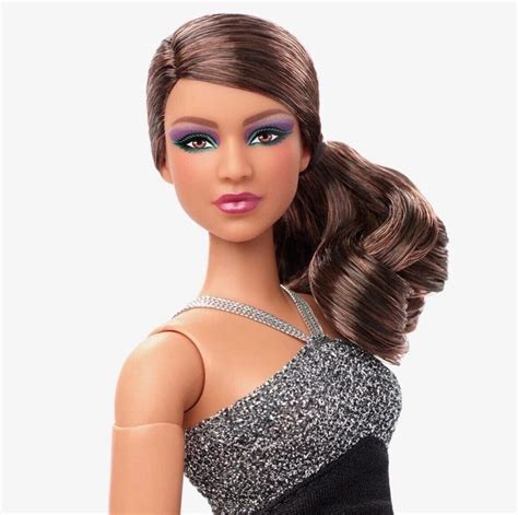 Barbie Signature Looks Doll Brunette Wavy Hair Curvy Body Fully Posable