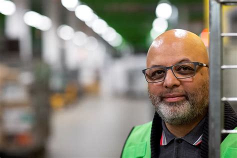 kashif  er tillitsvalgt  posten ansatte fra alle kanter av