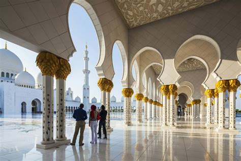 What's the difference between Dubai & Abu Dhabi? - Lonely Planet