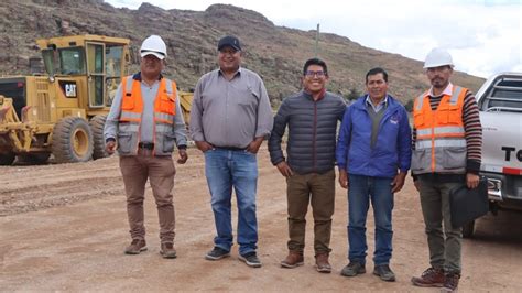 Alcalde Hugolino Pérez Ponce visita a la obra de infraestructura vial