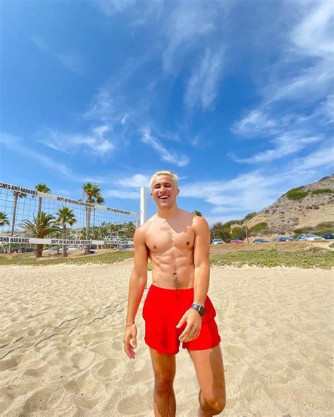 Chris Olsen Age | Wiki, Net worth, Bio, Height, Boyfriend