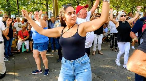 Entra Outubro E Continua A Alegria Da Festa Da Roda Das Concertinas