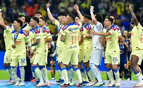 Club América Álvaro Morales Presume Festejo Del Título