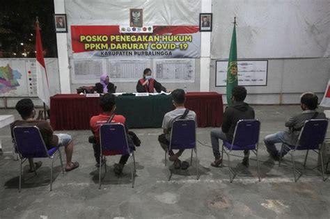 Sidang Tipiring Pelanggar PPKM Darurat Di Purbalingga Republika Online