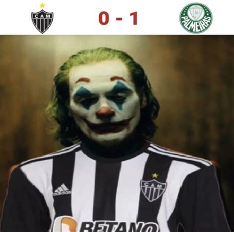 Torcedores do Palmeiras fazem memes Hulk e Atlético MGJogada 10