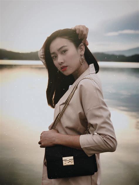 L Hot Girl Ng N T Nh Nh Ng M Style T Ng T I Tr C M Y C Tuy T Chi U M C Vest Y N T Nh