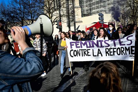 Manifestations du 8 mars des milliers de manifestants à Paris et en