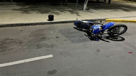 Un Motociclista Sufri Lesiones Tras Derrapar En Capital El Esquiu