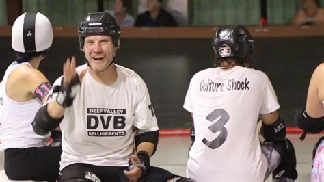 Co Ed Banked Track Roller Derby Youtube