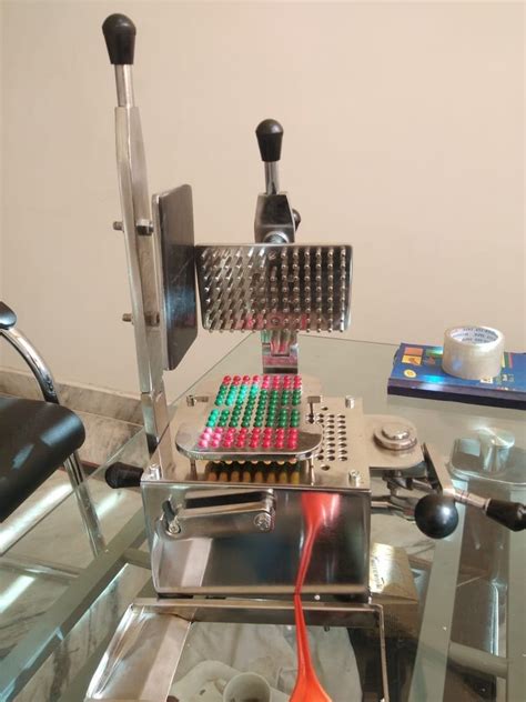 Elongated Grade Manual Capsule Filling Machine Holes For