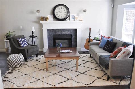 How to Decorate Around a Shaggy Rug