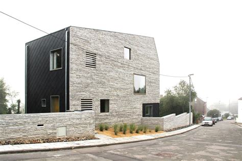 WALL HOUSE / AND’ROL | ArchDaily