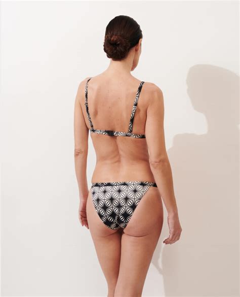 Hot Sexy Sylvia Day Bikini Pics