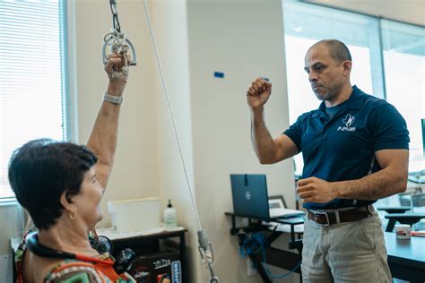 Labrum Tears — Hand & Upper Extremity Center of San Antonio