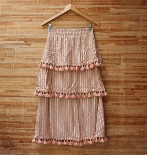 Usada 1x Batiche Saia Midi Nude Listras Metalizada Tassel MercadoLivre