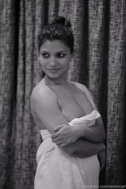 Resmi Nair Indian MILF X A D C Bbdca E A B Cab Ae Porn Pic