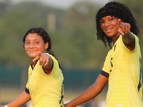 Debut con goleada para La Tri el Sudamericano Sub 17 Femenino :: Olé