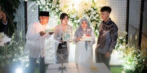 Adinda Azani Resmi Dilamar Armand Zachary Tepat Di Hari Ultah Intip