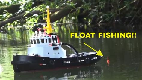 Rc Boat Fishing With Underwater Cam Youtube