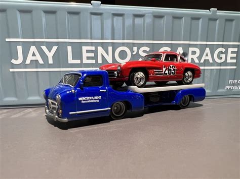 HOT WHEELS PREMIUM Mercedes Benz SL Race Car Blue Wunder Team Transport EUR