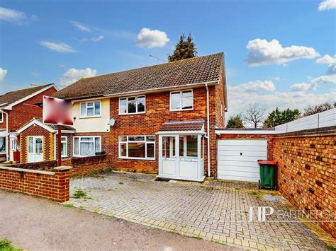 3 Bed Semi Detached House For Sale In Honeysuckle Lane Crawley Rh11