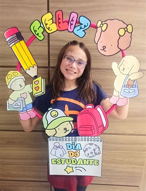 Bobbie Goods Dia Do Estudante - BAMBOLÊ DIA DO ESTUDANTE BOBBIE GOODS – Prof Lotus – Recursos Pedagógicos