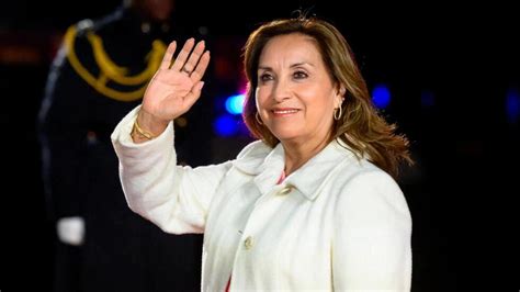 Profil Presiden Peru Dina Boluarte Lahir Dari Keluarga Pedesaan Yang