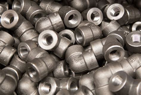 Nickel 200 Threaded Fittings Manufacturers UNS N02200 Tee