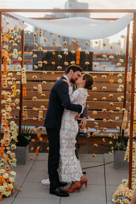 A stunning sunset ceremony on a brooklyn rooftop – Artofit