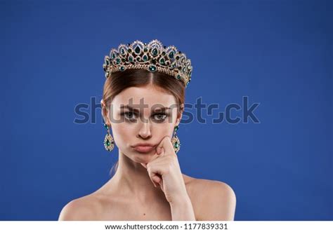 Naked Woman Diadem On Her Head Stock Photo 1177839331 Shutterstock