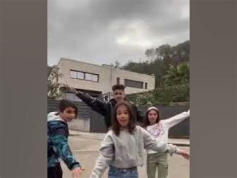 el tiktok de arta game,ari,martina y oliver - YouTube 