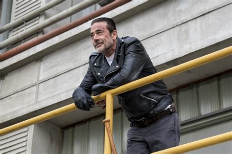 Will Negan Die on The Walking Dead Finale? | POPSUGAR Entertainment