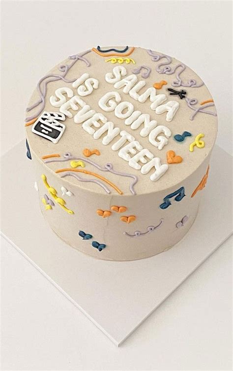 50 Cute Minimalist Buttercream Cakes Doodle Nude Cake